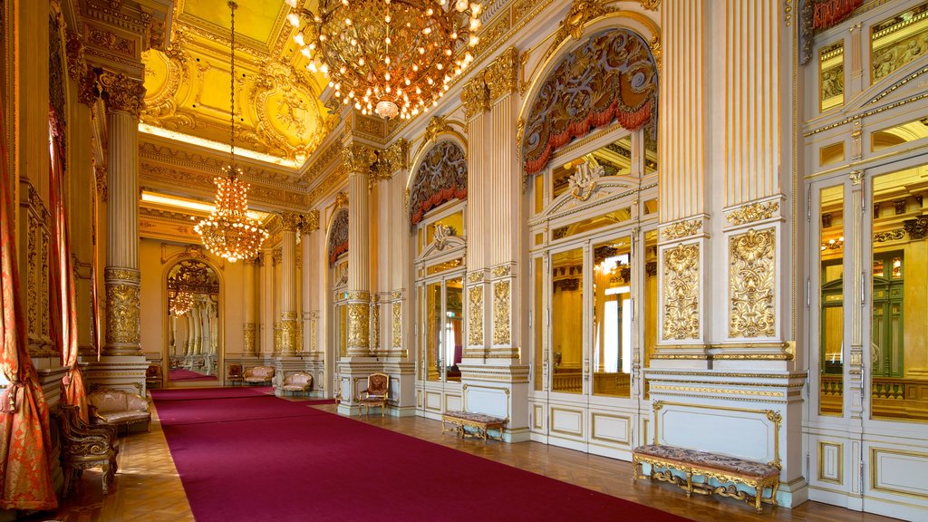 Teatro Colón ofreciendo vista interna y escenas de teatro