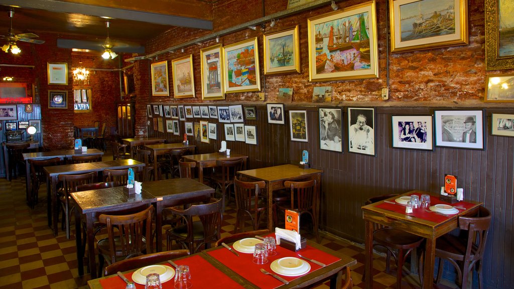 Musée de la rue Caminito mettant en vedette scènes intérieures et dans un café