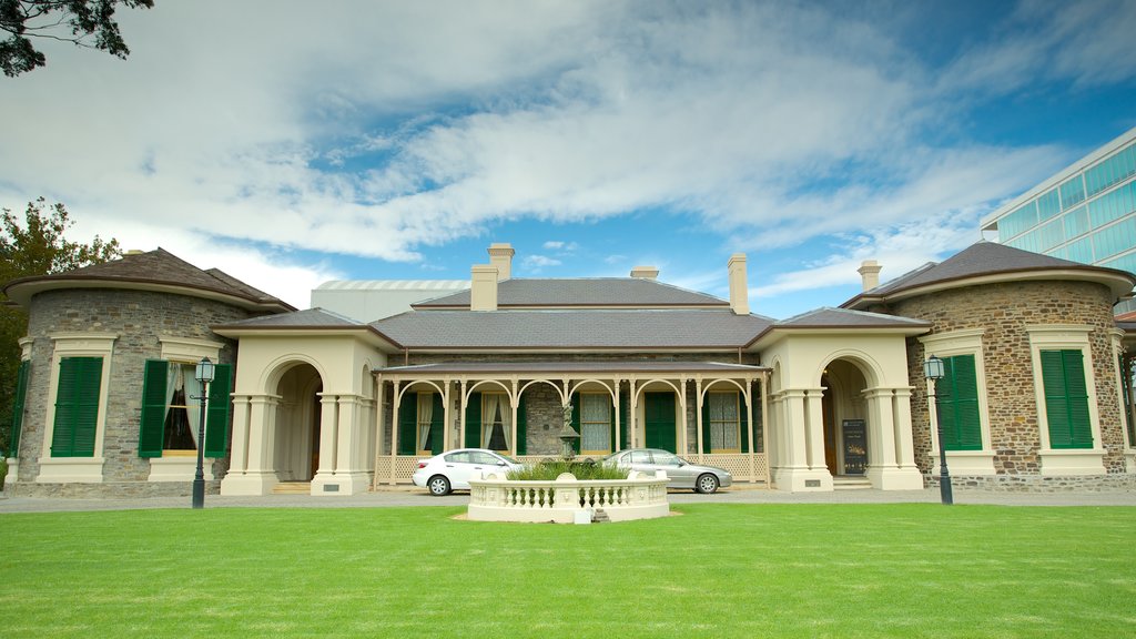 Ayers House Museum showing a house