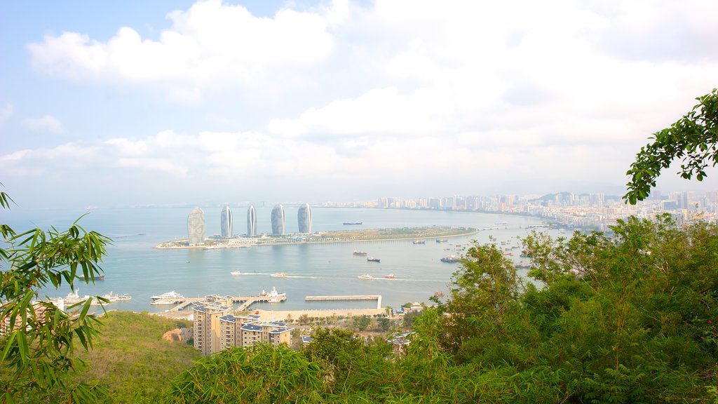 Luhuitou Park showing a coastal town