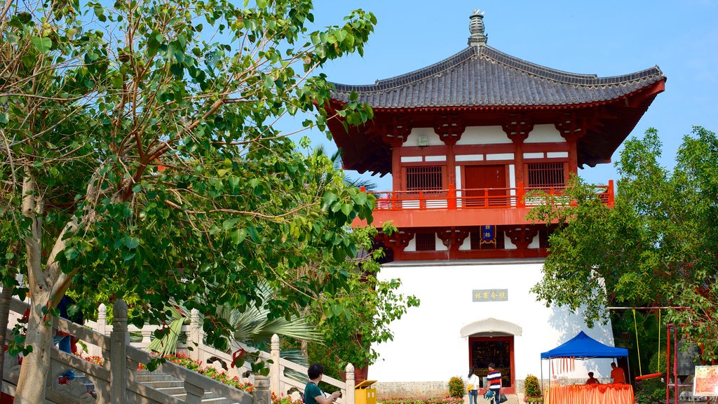 Nanshan Temple which includes a temple or place of worship and religious aspects