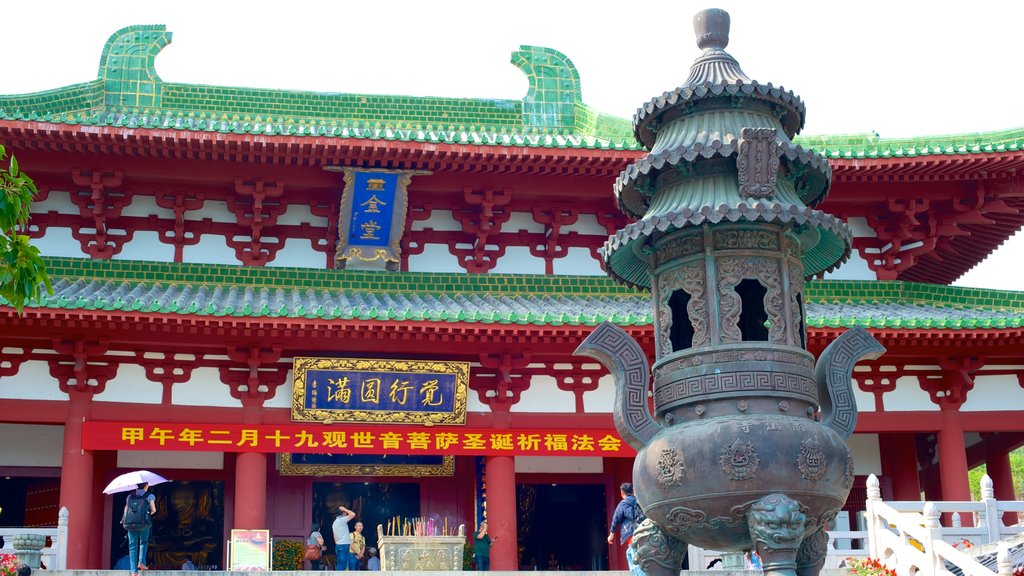 Nanshan Temple showing religious aspects and a temple or place of worship