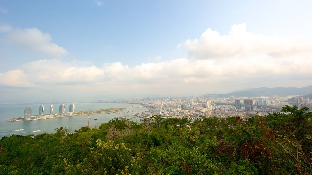 Parque Luhuitou que incluye una ciudad