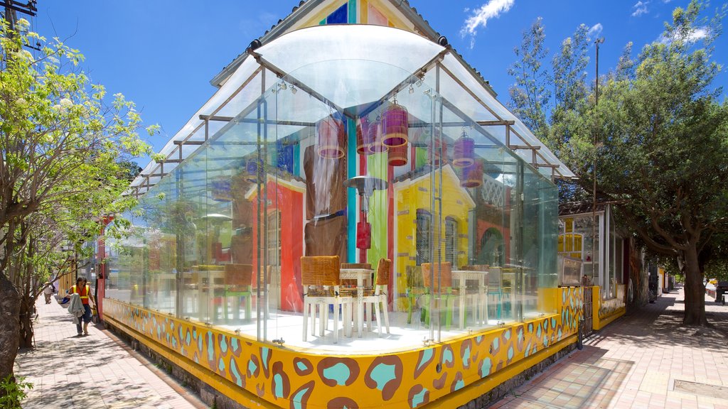 Plaza Foch ofreciendo arquitectura moderna, estilo de vida de café y salir a cenar