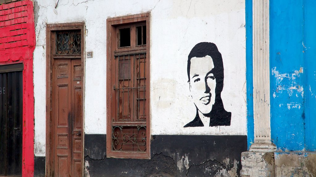 Punta Hermosa mostrando patrimonio de arquitectura, una casa y arte al aire libre