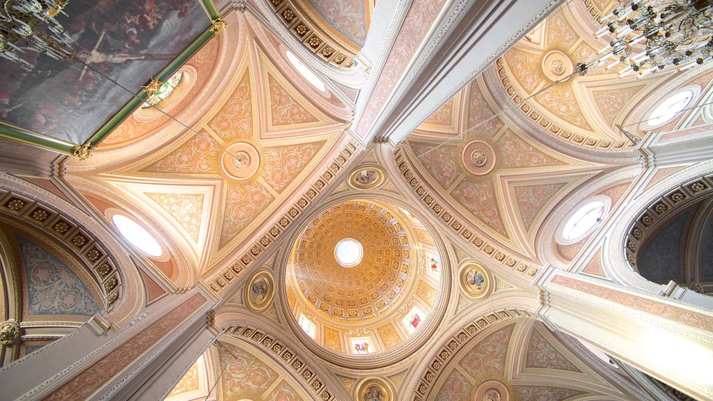 Morelia Cathedral showing a church or cathedral, interior views and religious elements