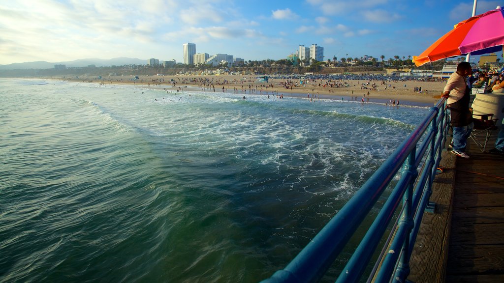 Santa Monica showing general coastal views