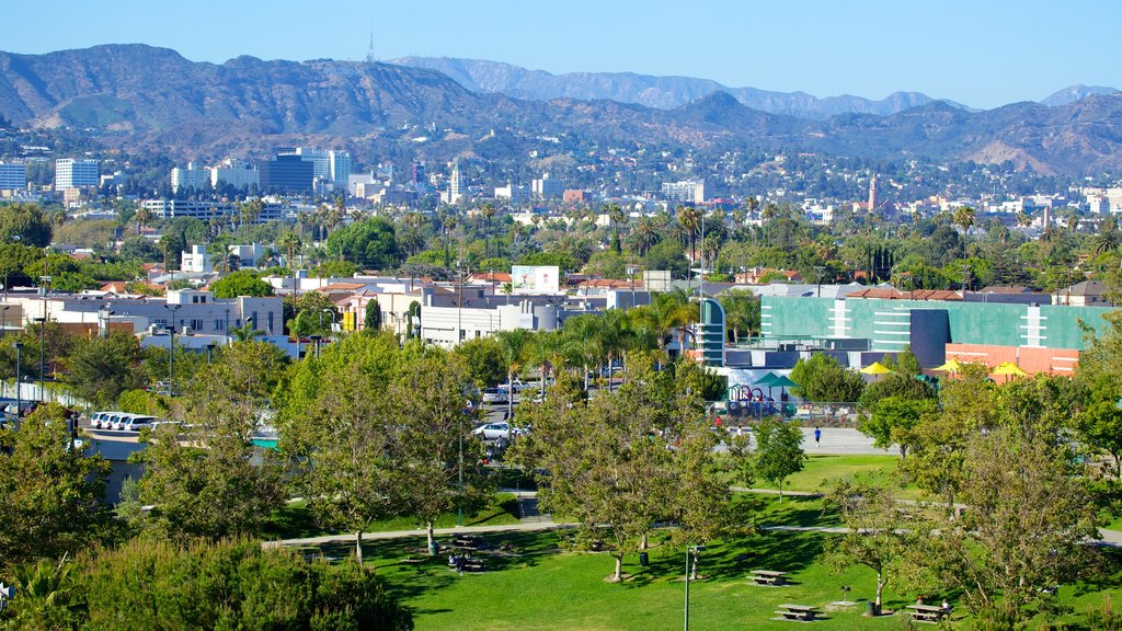 The Grove showing a city and landscape views