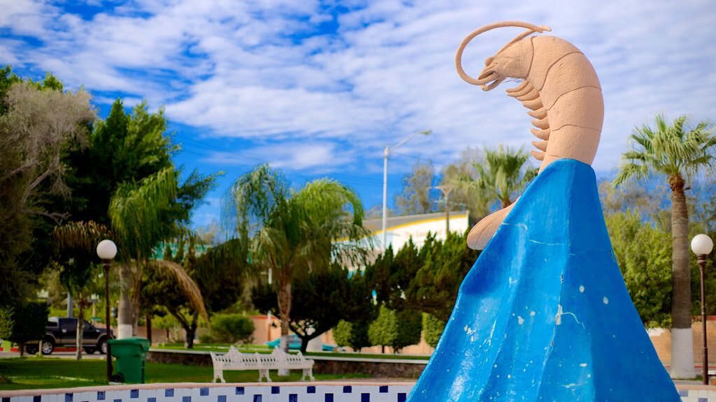 Puerto Penasco showing a square or plaza, a garden and outdoor art