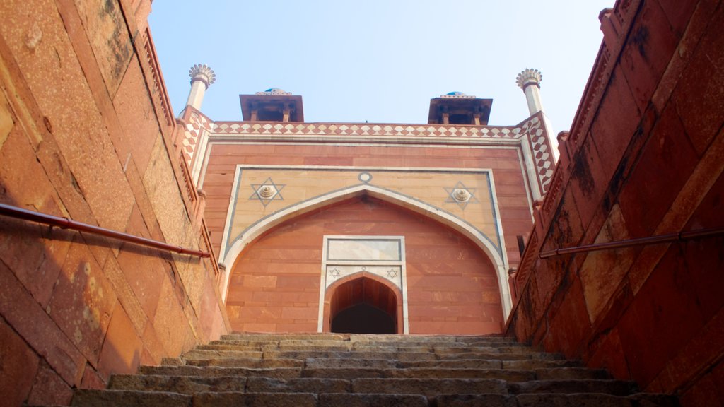 Humayun\'s Tomb featuring heritage elements and heritage architecture