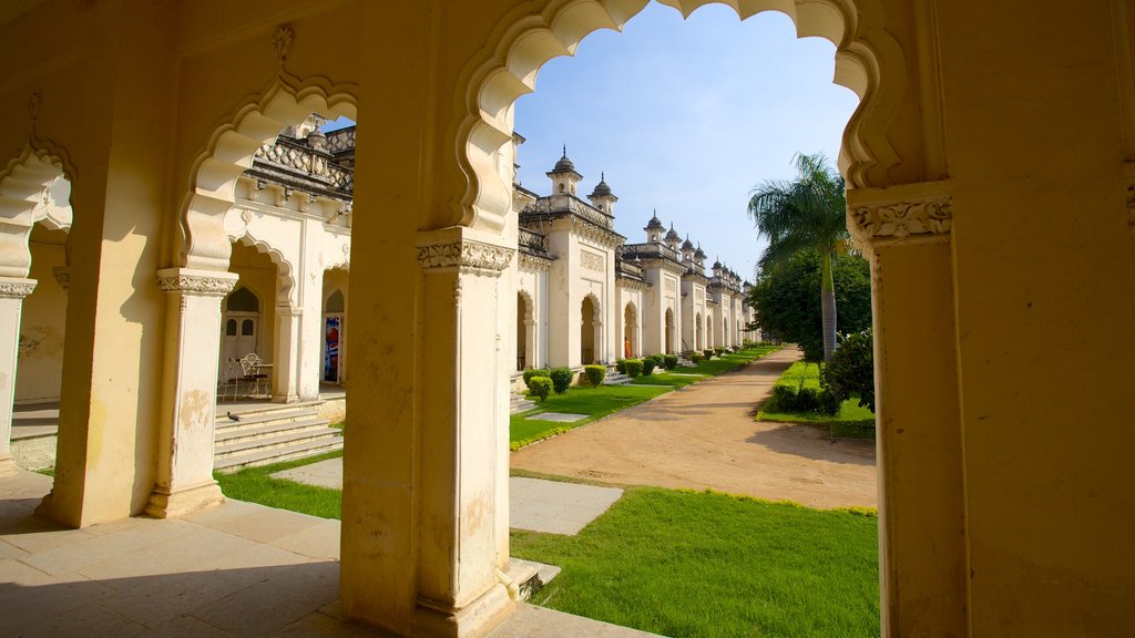 Palacio de Chowmahalla ofreciendo patrimonio de arquitectura y un castillo