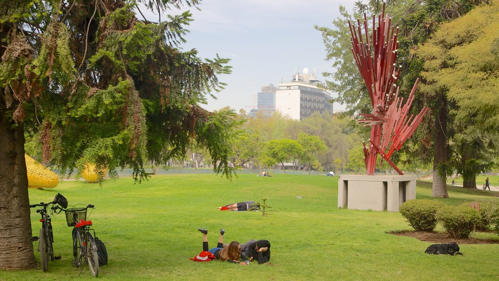 Parque de las Esculturas ofreciendo arte, un parque y arte al aire libre