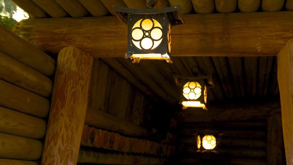 Anrakuji tempel bevat religieuze elementen, interieur en een tempel of gebedshuis