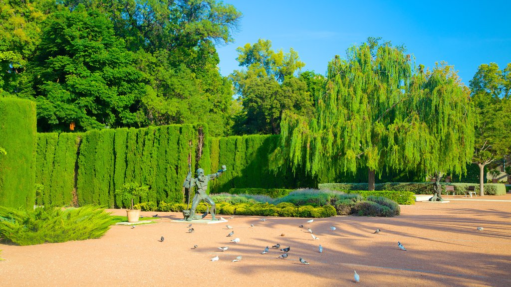 Centro de la ciudad de Valencia mostrando vista panorámica y jardín