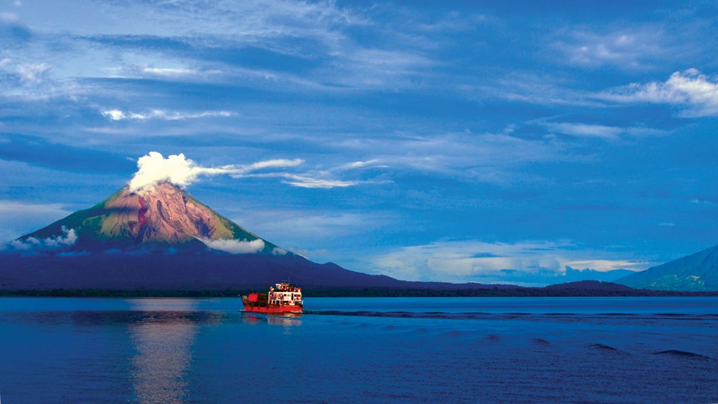 Ometepe Island showing mountains and general coastal views