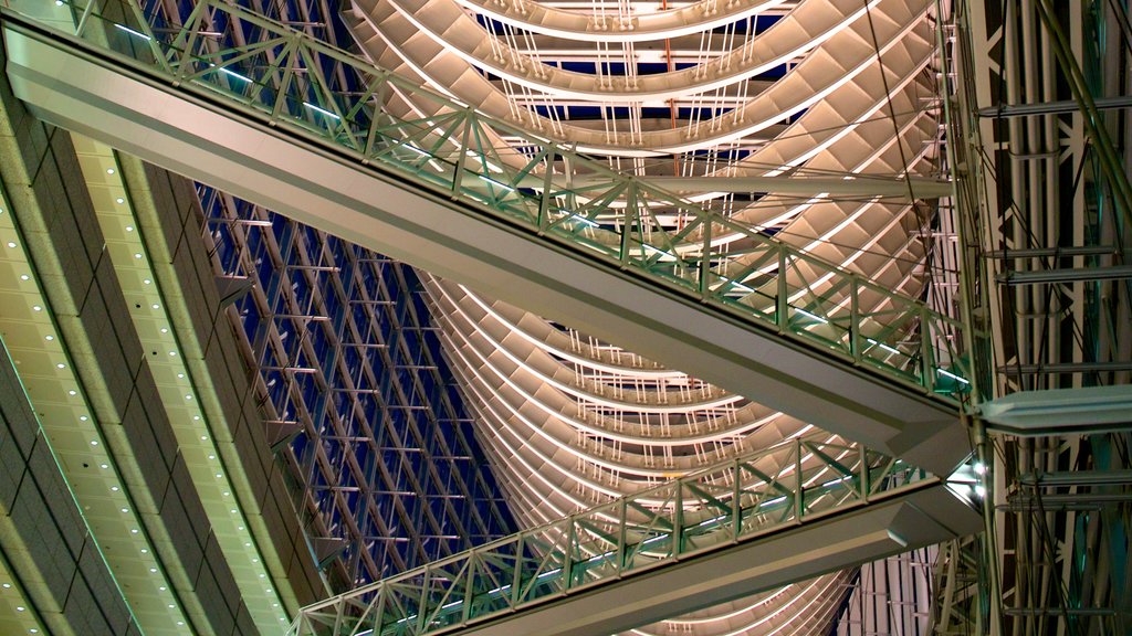 Marunouchi showing interior views, cbd and modern architecture