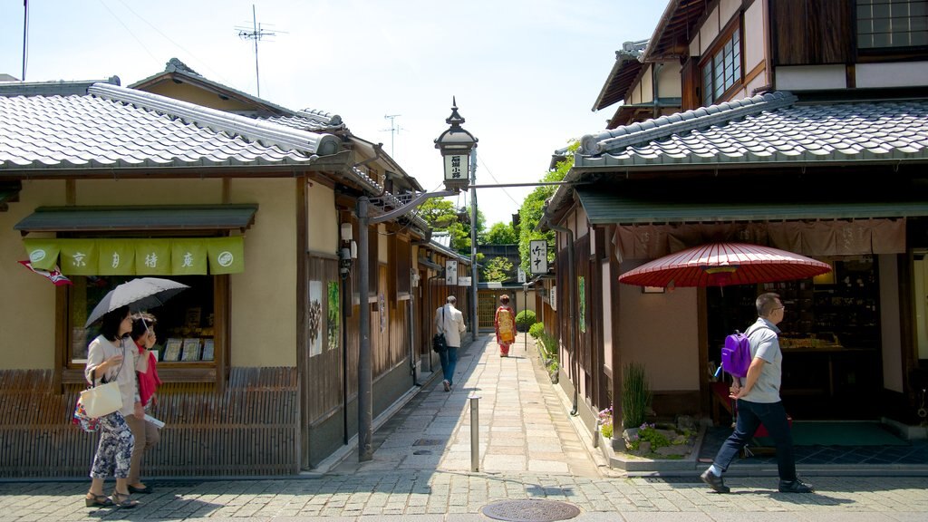 Ishibe Alley featuring a house, a city and heritage architecture