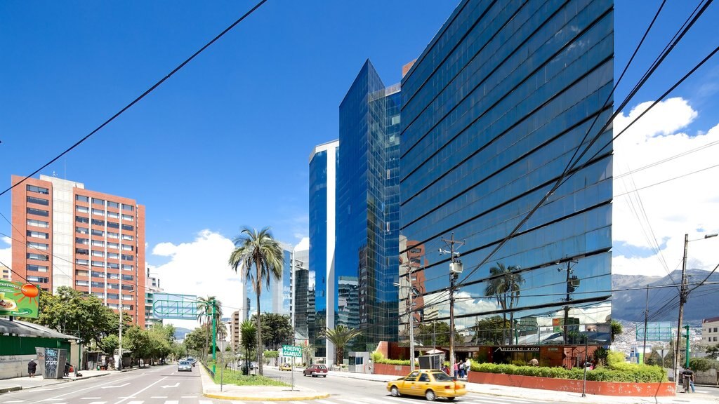 Quito inclusief een stad, centraal zakendistrict en straten