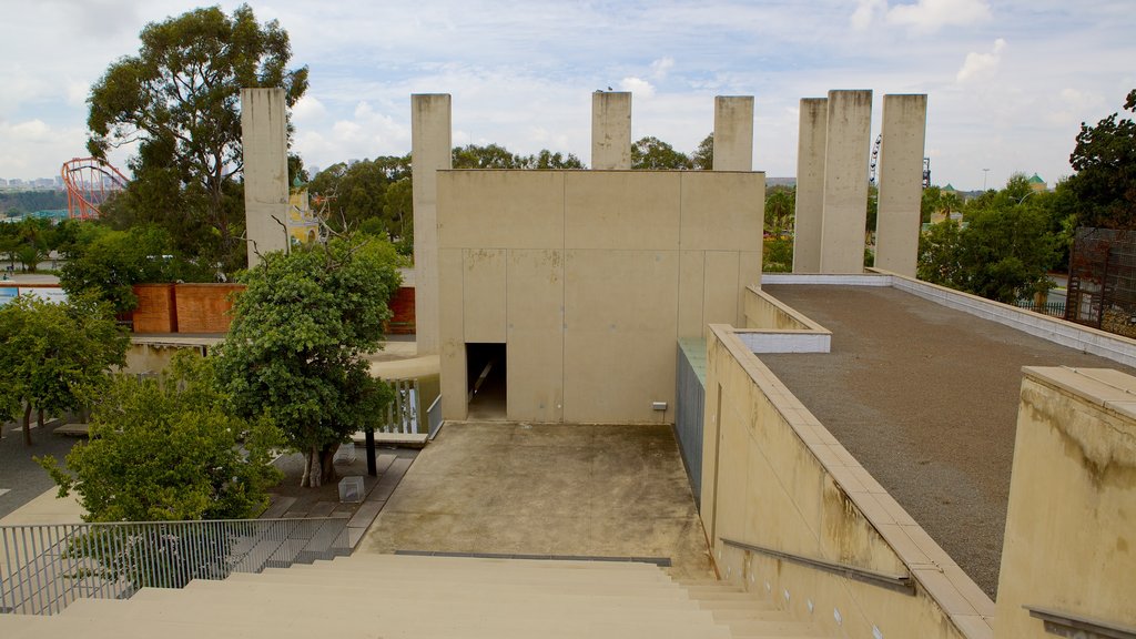 Apartheid Museum que incluye una ciudad