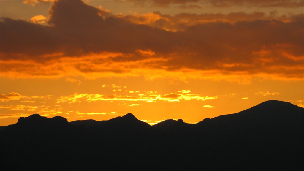 Lesoto que inclui um pôr do sol