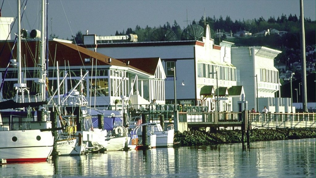 Everett ofreciendo una bahía o puerto