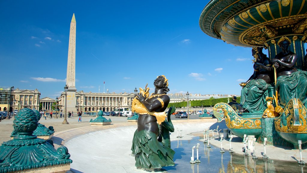 Place de la Concorde showing a statue or sculpture