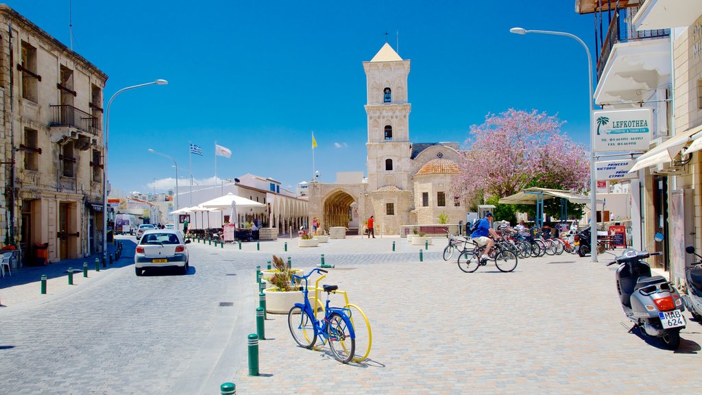 Igreja de São Lázaro que inclui uma praça ou plaza