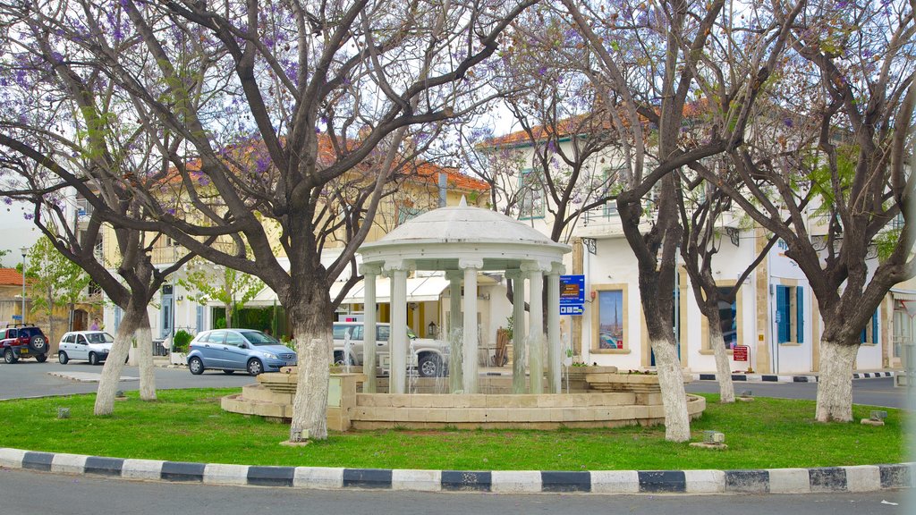 Paphos featuring street scenes and a fountain