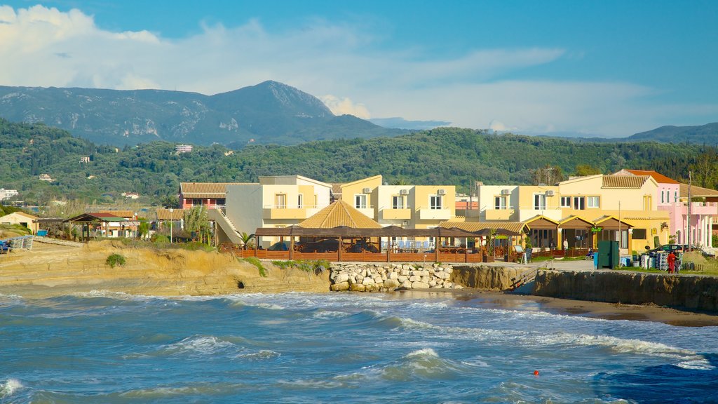 Canal d\'Amour showing a coastal town