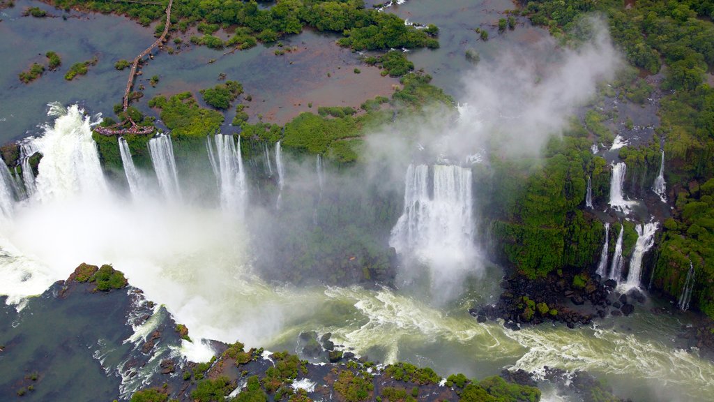 Iguazu Falls showing a waterfall