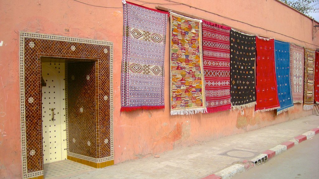 Marrakech showing heritage elements