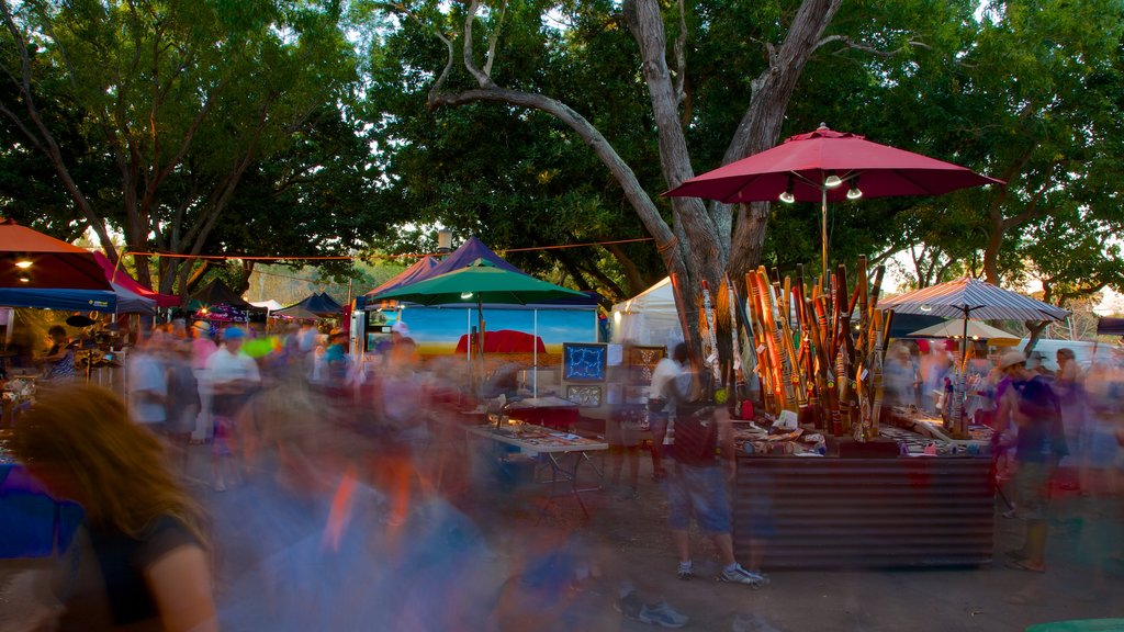 Mindil Beach showing markets