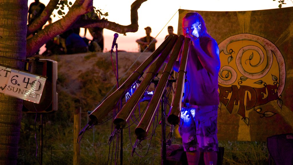 Mindil Beach showing performance art