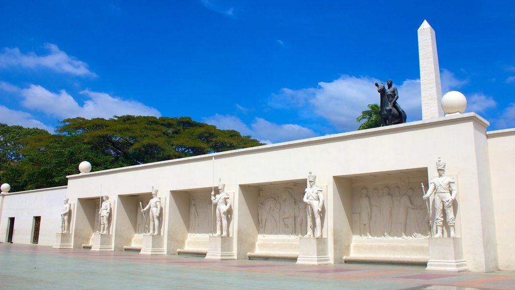 Northern Mountains showing a monument, a statue or sculpture and a square or plaza