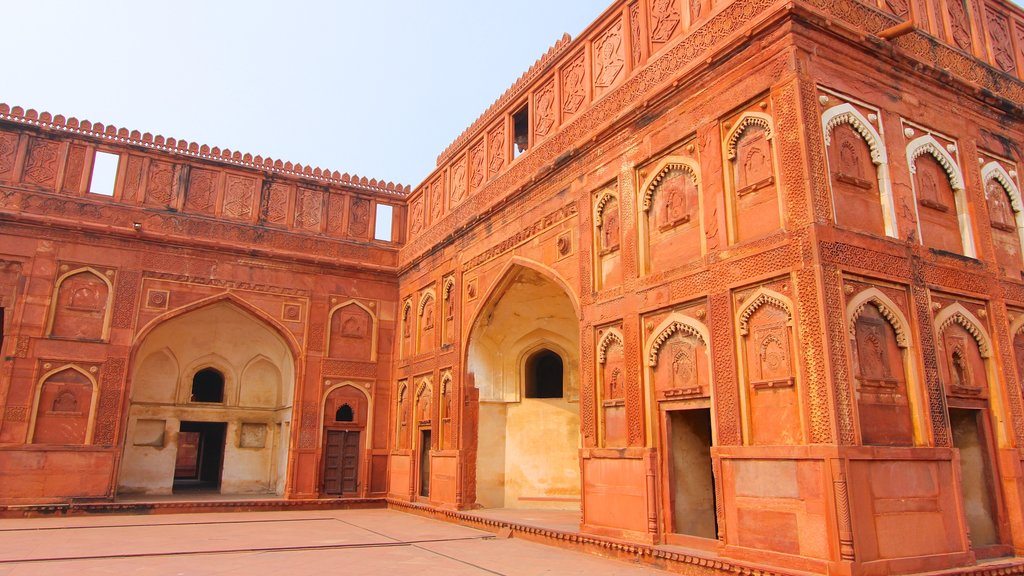 Fortaleza de Agra mostrando patrimonio de arquitectura