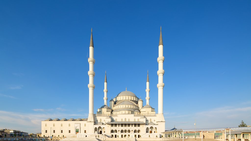 Kocatepe Mosque showing heritage architecture, a mosque and religious elements