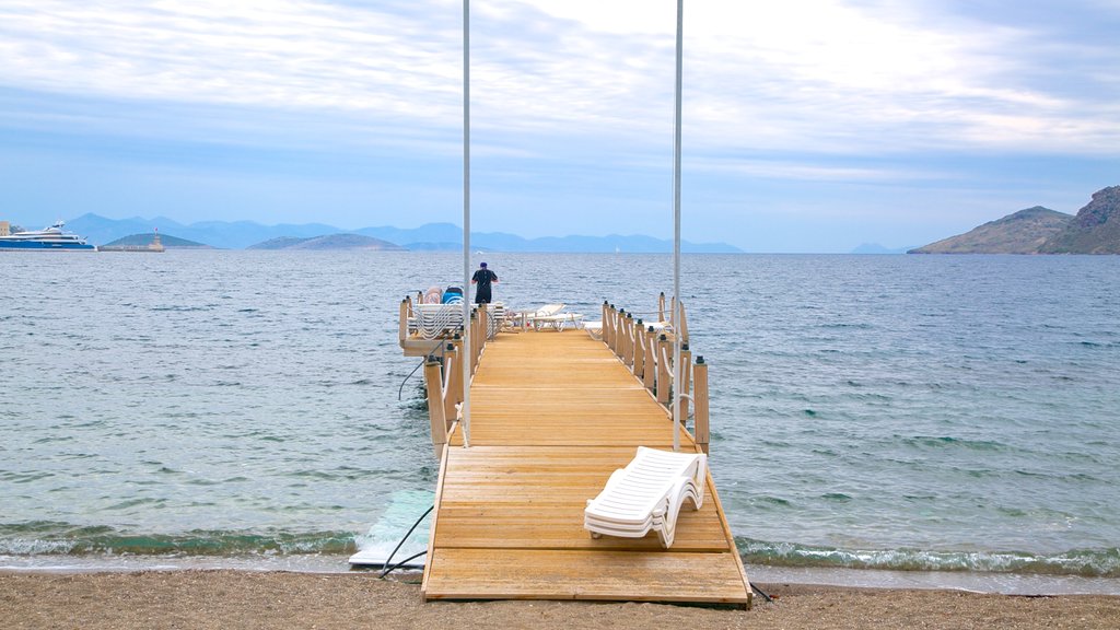 Yalikavak Beach featuring a pebble beach