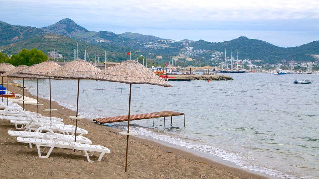 Yalikavak Beach featuring a beach