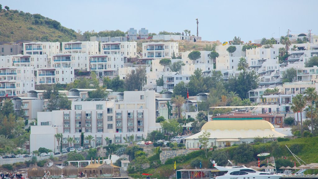 Playa Bardakci ofreciendo una ciudad