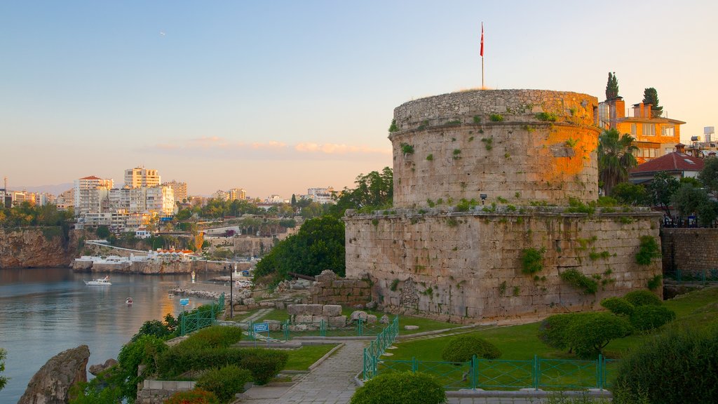 Hidirilik Tower which includes château or palace, heritage architecture and a sunset