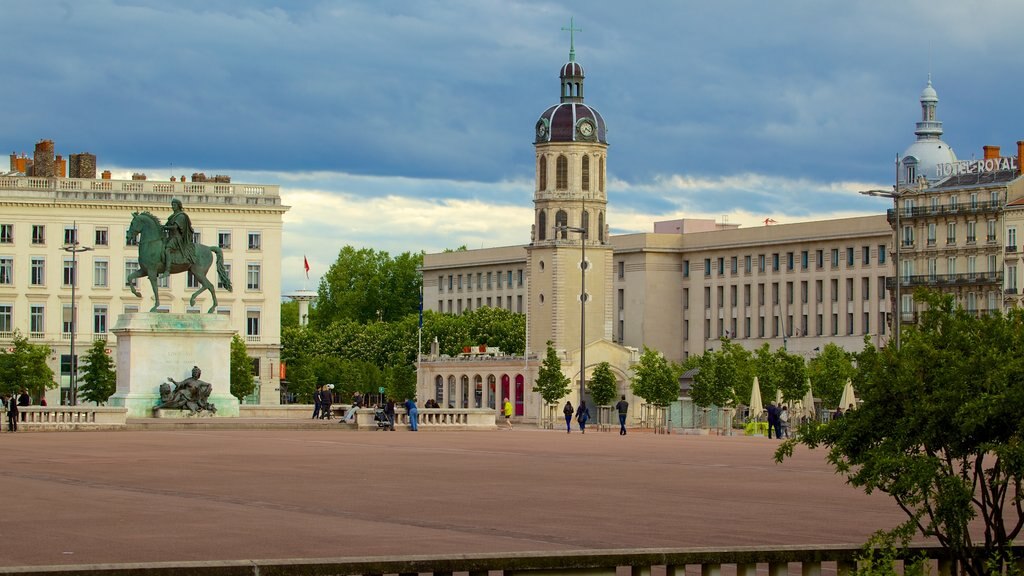 La Presqu\'ile showing heritage architecture and a square or plaza