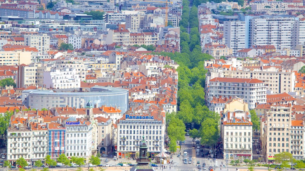 Basilika Notre-Dame das einen Stadt