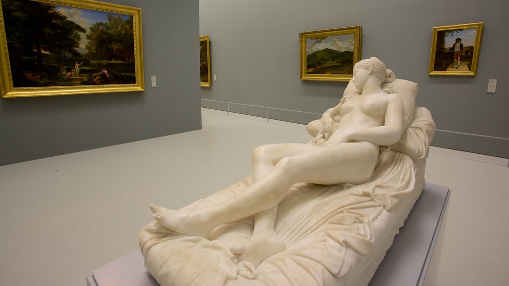 Musée Fabre mostrando arte, una estatua o escultura y vista interna