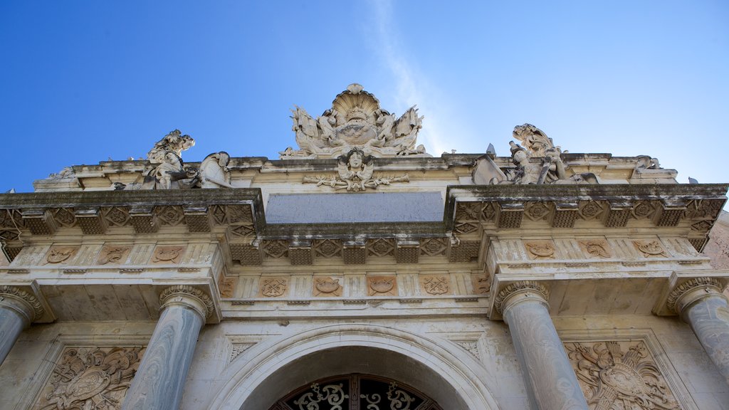 Musée National de la Marine que incluye arquitectura patrimonial