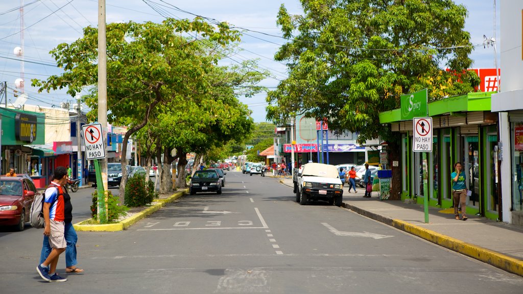 Liberia which includes street scenes