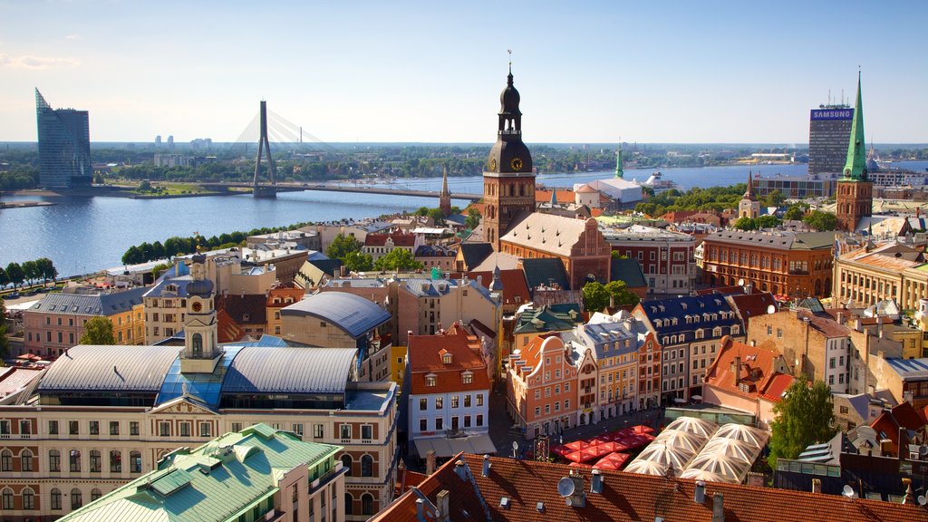 St. Peter\'s Church showing landscape views and a city