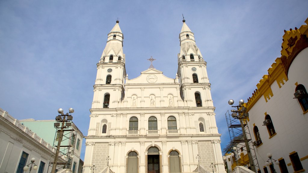 Porto Alegre which includes a church or cathedral and heritage architecture