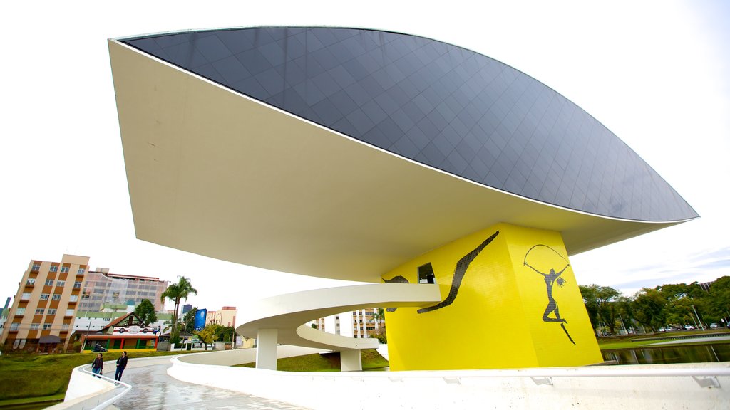 Oscar Niemeyer Museum showing city views, a square or plaza and industrial elements