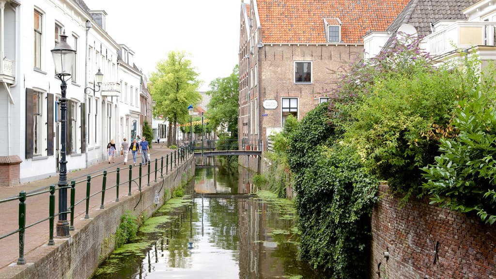 Amersfoort showing a river or creek and street scenes