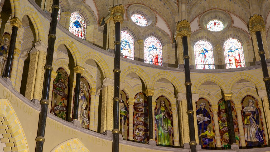 Catedral de San Bavón ofreciendo vista interna, una iglesia o catedral y elementos religiosos